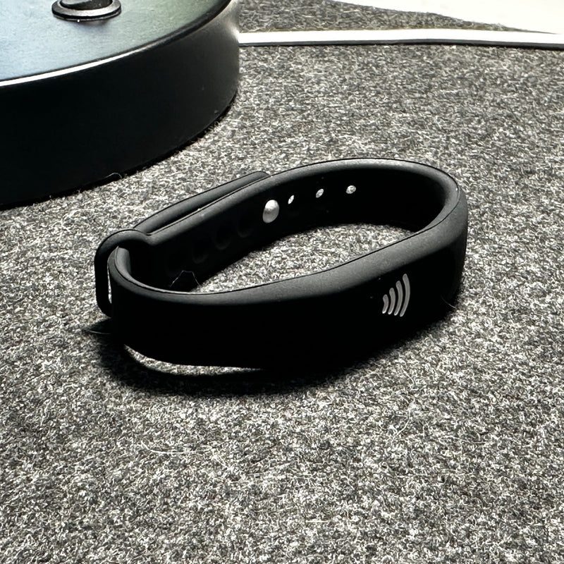 Contact bracelet